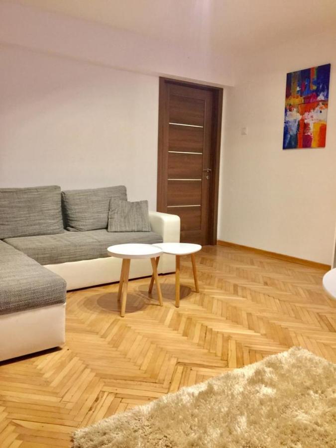 Old Town English Park Residence Craiova Esterno foto